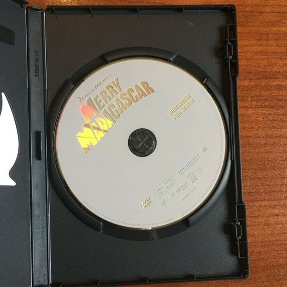 Merry Madagascar (DVD, 2009) - Picture 3 of 3